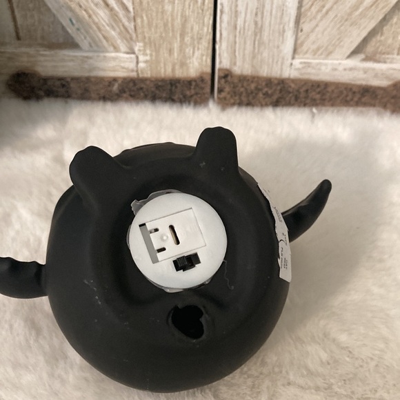 Copy—Ceramic Light Up Bat - Picture 6 of 8